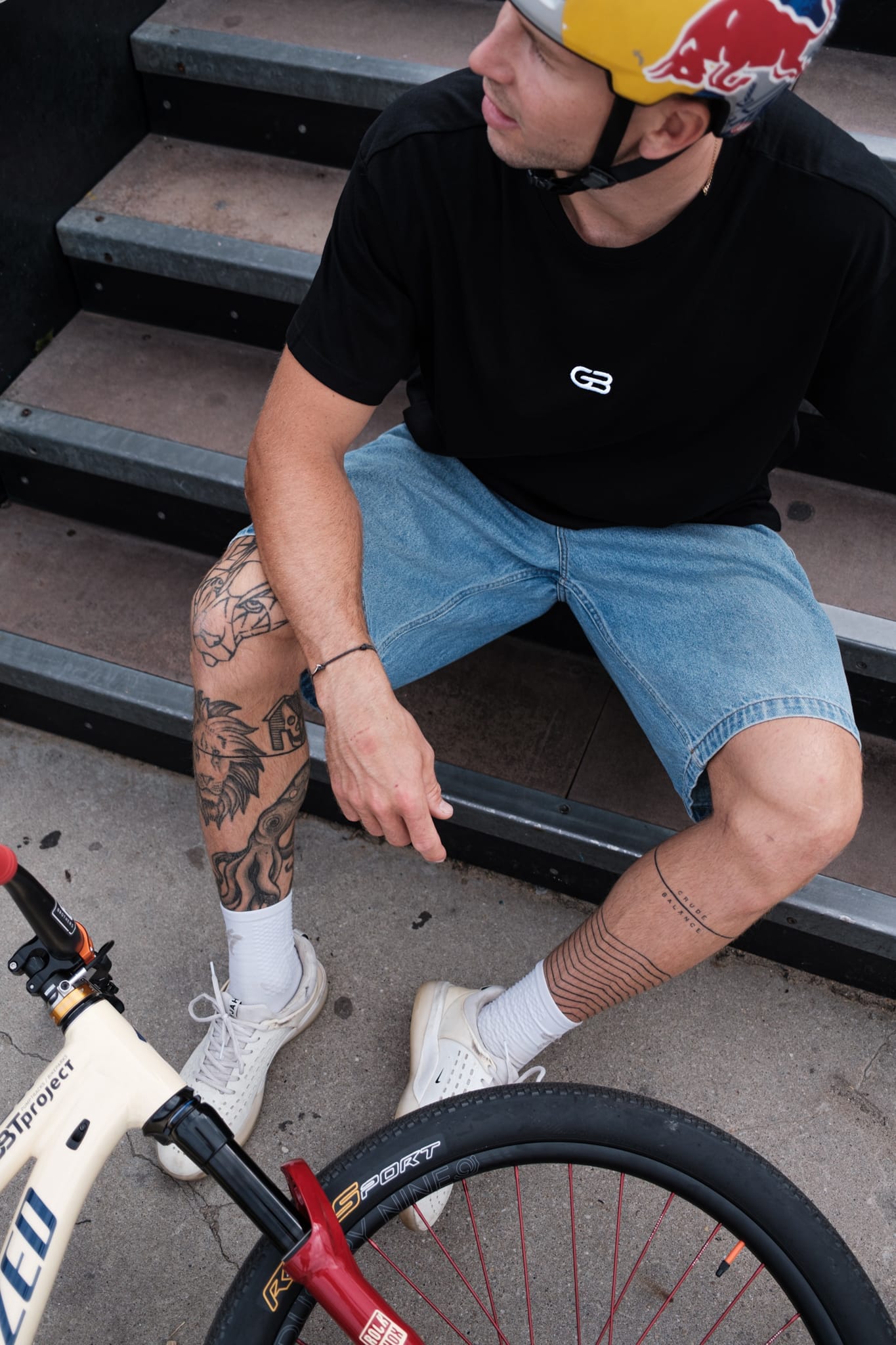 T-SHIRT „MINIMALISTIC” OVERSIZED - obrazek 7