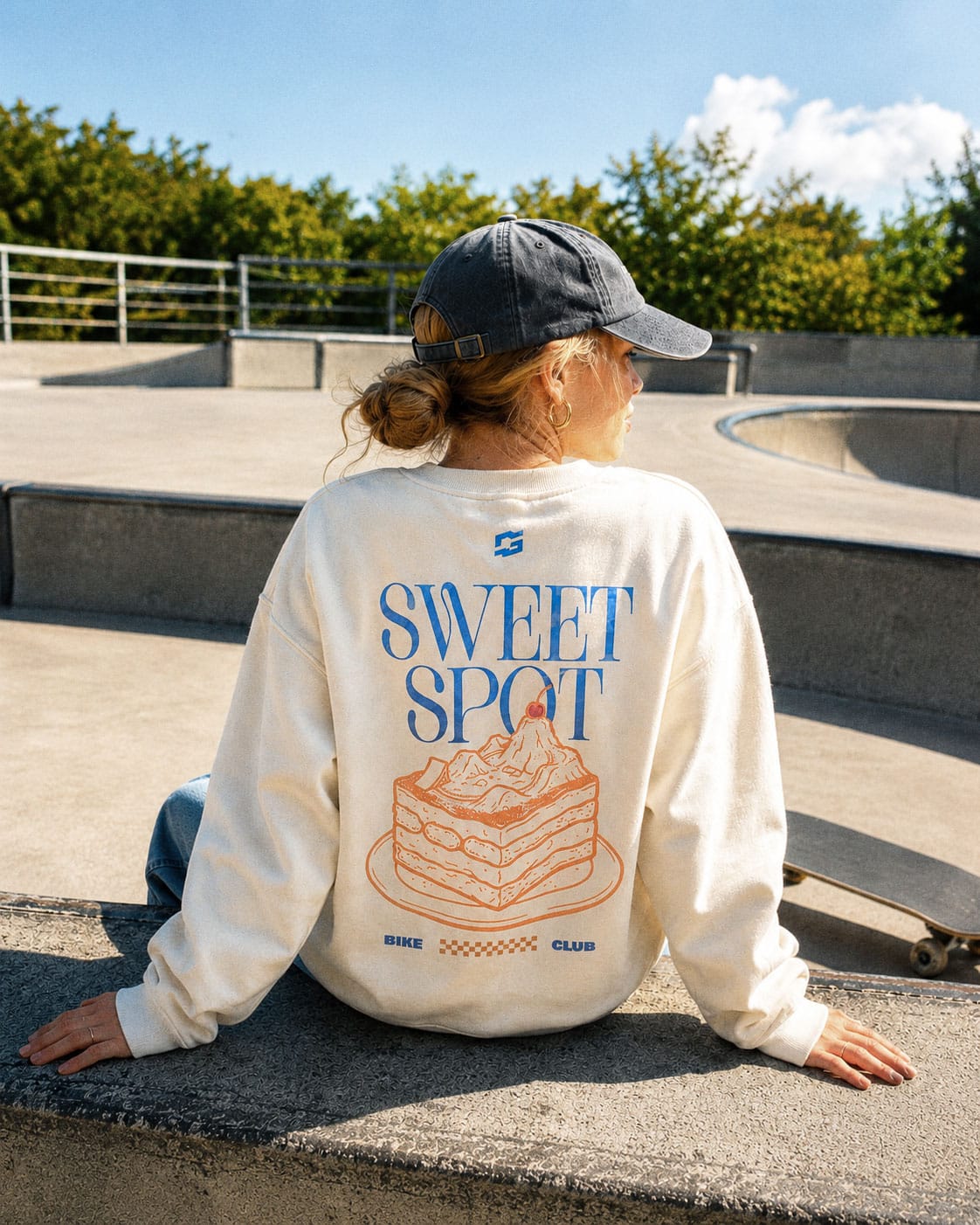 CREWNECK „SWEET SPOT” OVERSIZED - obrazek 2